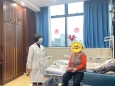 重庆大学附属肿瘤医院老年肿瘤科联合营养科给住院患者送温暖