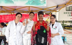 中医药文化服务月 | 重庆大学附属肿瘤医院中医药科普活动吸引中外友人共体验